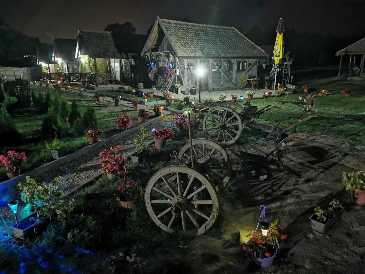 ホテル Etno Selo Eden Zeravacki Potok エクステリア 写真